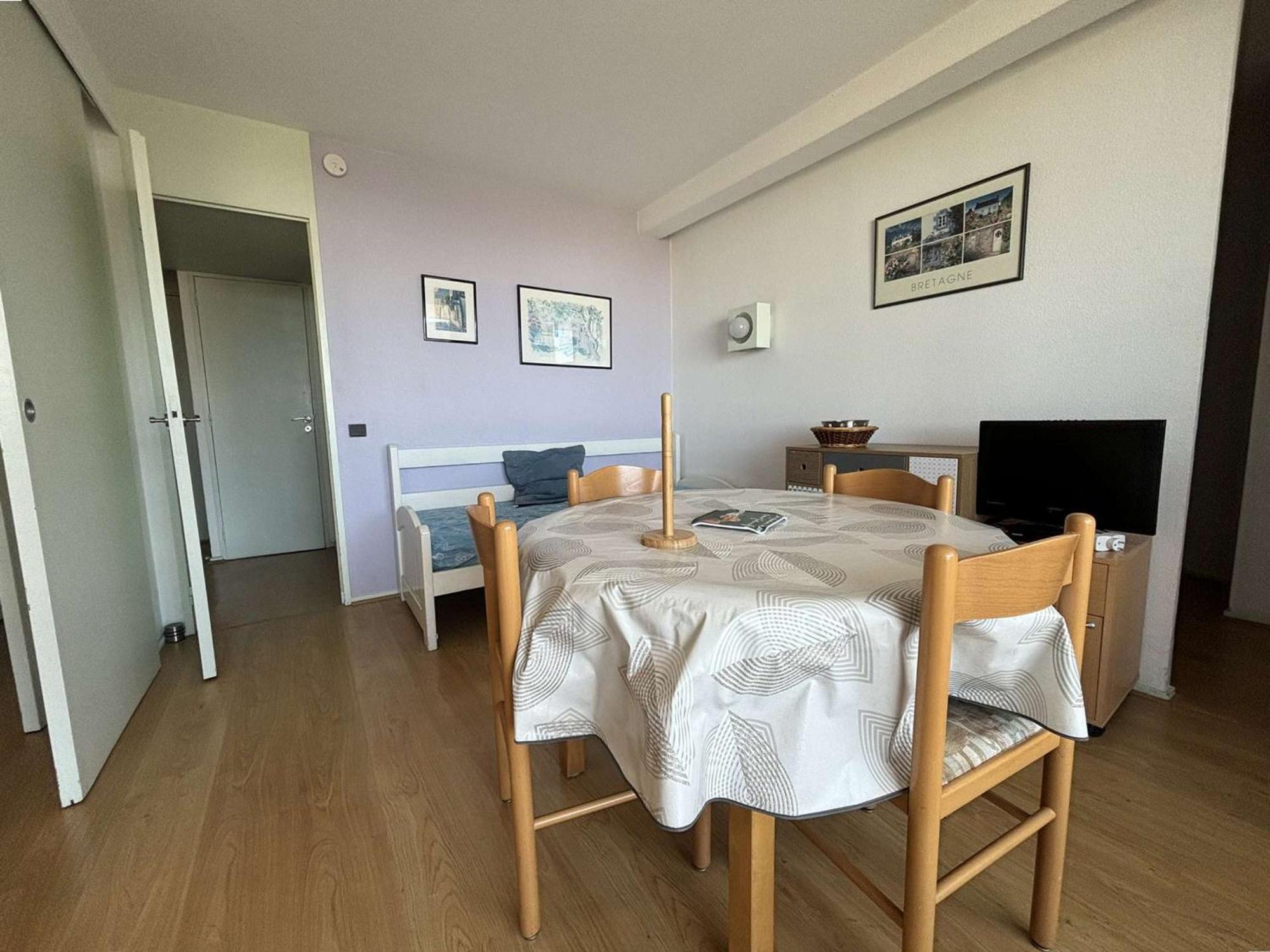 Appartement La Rochelle, 2 Pièces, 5 Personnes - Fr-1-246-168 *